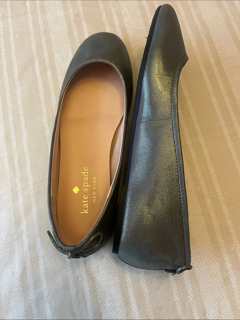 kate spade Metallic gray Ballet Flats with Bow Trim size 6.5B